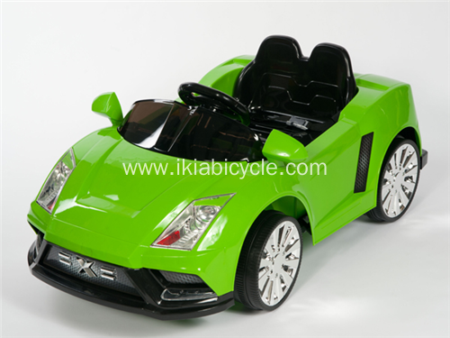 Kontrola Remote ya Baby Ride li ser otomobîlê ji bo zarokan